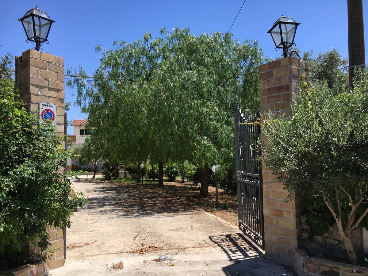 Villa del Falso Pepe Avola Exterior foto